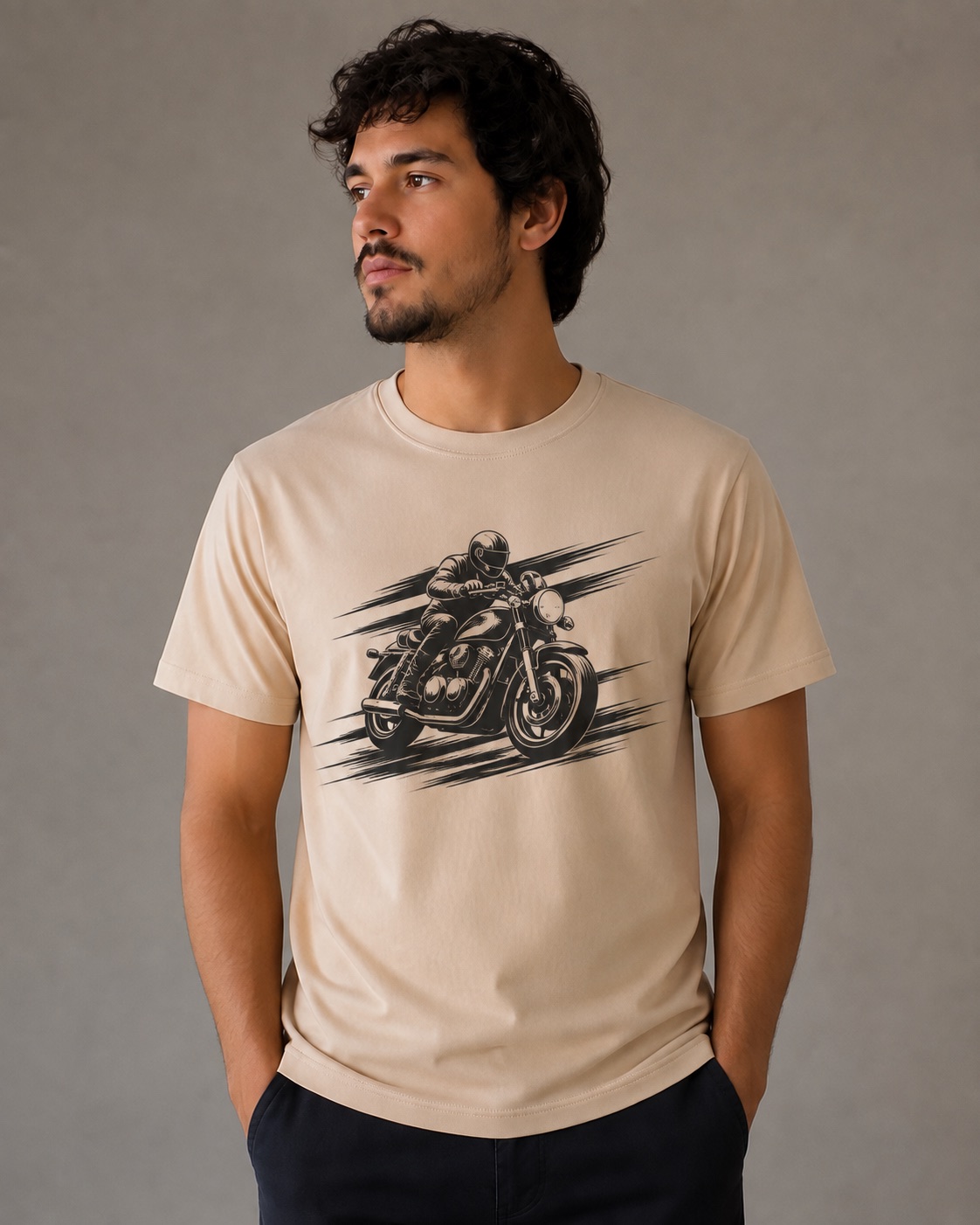Camiseta bege com estampa streetwear de moto